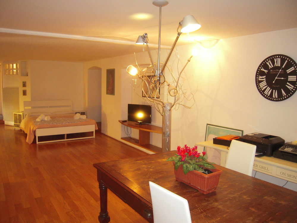 Bed And Breakfast Al Viale Papa Giovanni Bergamo Exterior photo
