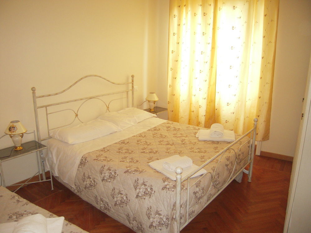 Bed And Breakfast Al Viale Papa Giovanni Bergamo Exterior photo